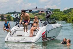 2017 Yamaha AR240