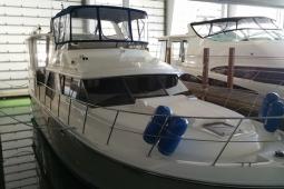 1994 Carver 440 MOTOR YACHT