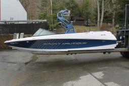 2013 Nautique 200