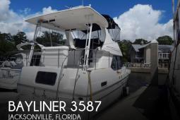 1998 Bayliner 3587