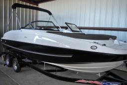 2017 Bayliner 210 Deck Boat