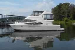 2006 Carver 41 Cockpit