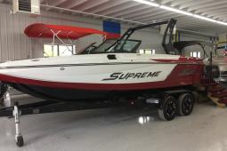 2017 Supreme S211