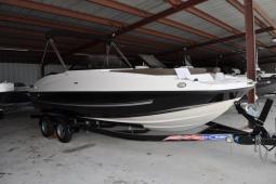 2017 Bayliner 210 Deck Boat