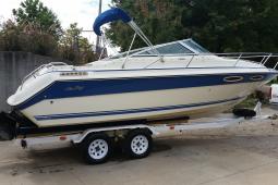 1990 Sea Ray 230 Cubby Cabin