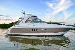 2008 Cruisers 420 Express Cruiser Yacht