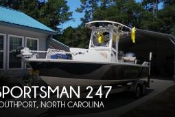 2016 Sportsman Masters 247 Bay Boat