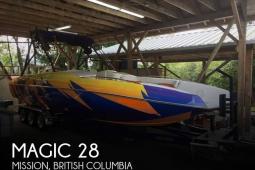 2005 Magic 28 Deck Boat