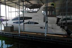 2006 Cruisers 385 MY Aft Cabin