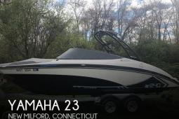 2015 Yamaha AR240