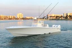 2017 Invincible 39