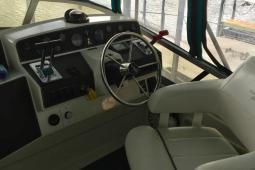 1994 Carver 370 Voyager