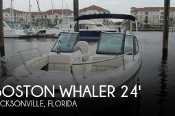2014 Boston Whaler 230 Vantage