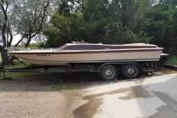 1979 Spectra Ski Boat