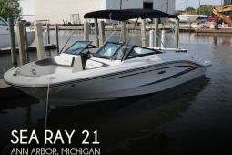 2017 Sea Ray 210 SPX