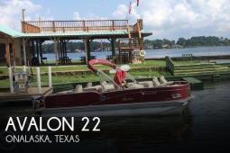 2015 Avalon 2385 QF Saltwater series