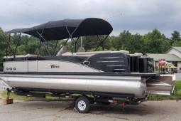 2019 Tahoe Cascade Quad Lounge 25' Tritoon
