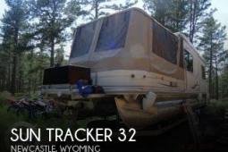 2006 Sun Tracker 32 Custom Party Cruiser