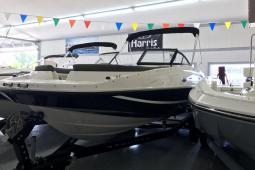 2018 Bayliner 210 Deck Boat