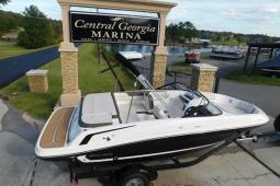 2019 Bayliner VR5 Bowrider
