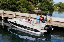 2018 Bayliner 210 Deck Boat