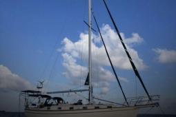1990 Island Packet 38 Cutter