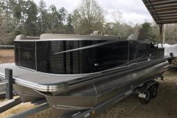 2019 Avalon LSZ Rear Lounger 24'