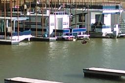 1984 Jamestowner 1984 houseboat