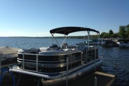 2015 Sylvan 8520 LZ