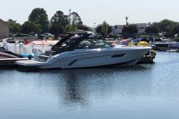 2019 Cruisers BOW RIDER