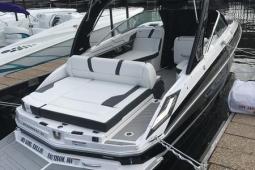 2017 Regal 27 FasDeck RX