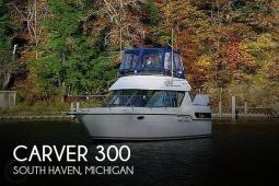 1994 Carver 300 Aft Cabin