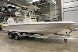 2020 Boston Whaler 240 Dauntless