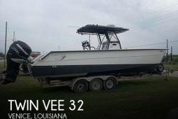 2006 Twin Vee 32