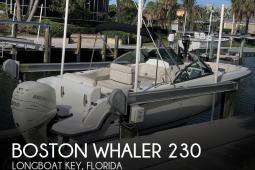 2015 Boston Whaler 230 Vantage