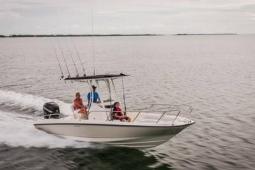 2020 Boston Whaler 240 Dauntless