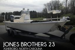 2009 Jones Brothers Bateau 23