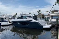 2020 Cruisers 46CANTIUS