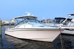 2002 Grady White 330 Express