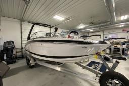 2020 Chaparral 230 Suncoast