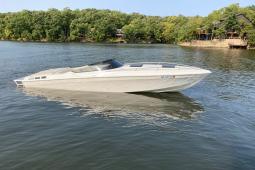 1984 Wellcraft Scarab II