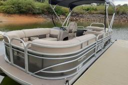 2021 Sun Tracker Party Barge® 20 DLX