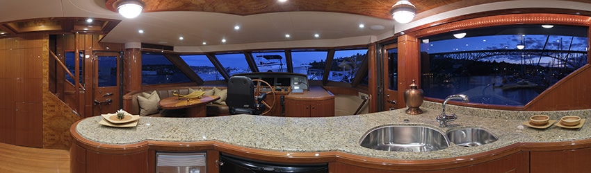 Ocean Alexander 80, Galley