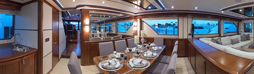 Ocean Alexander 85E, Dining Area