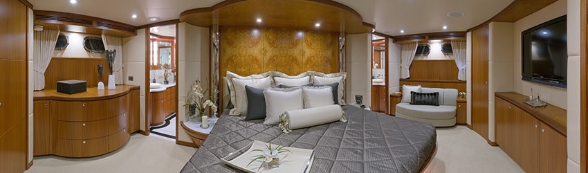 Ocean Alexander 88, Master Cabin