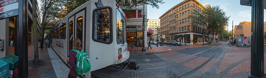 SW 9th Ave & SW Morrison St, Portland OR