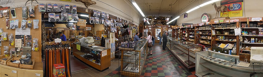 Central Loan & Pawn, Last Day of Business 2007, Seattle WA