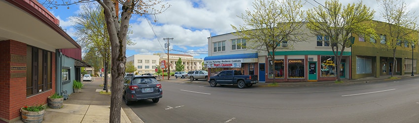 Main St, S of Douglas Ave, Roseburg OR