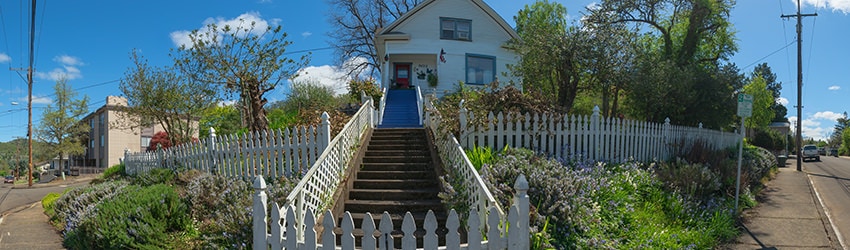 Chadwick St & Washington Ave, Roseburg OR