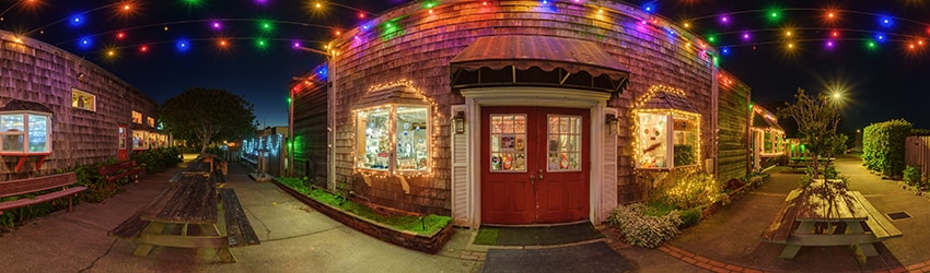 Courtyard, Old Town Bandon OR